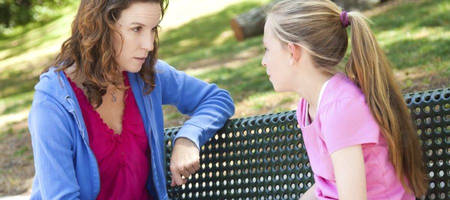 Ajak anak untuk bekerja sama sebelum tiba di toko mainan - 5 Tips Cerdas Mengajak Si Kecil ke Toko Mainan Anak