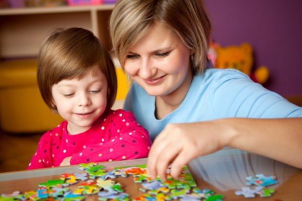 Kembangkan Daya Ingat Anak dengan Puzzle - Tidak Selalu Mainan Berdampak Buruk. Berikut 4 Mainan Anak Edukatif yang Dapat Dimanfaatkan