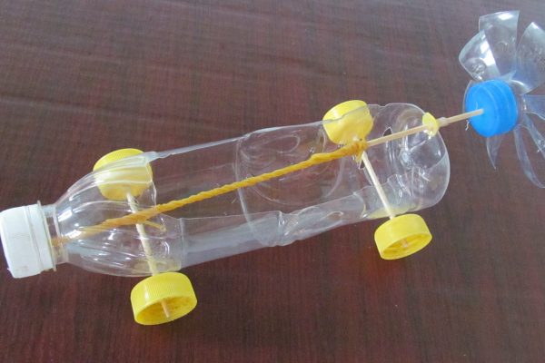 Takut Boros untuk Membeli Mainan? Yuk, Kreatif dengan Membuat Mobil-mobilan Anak-anak Sendiri di Rumah