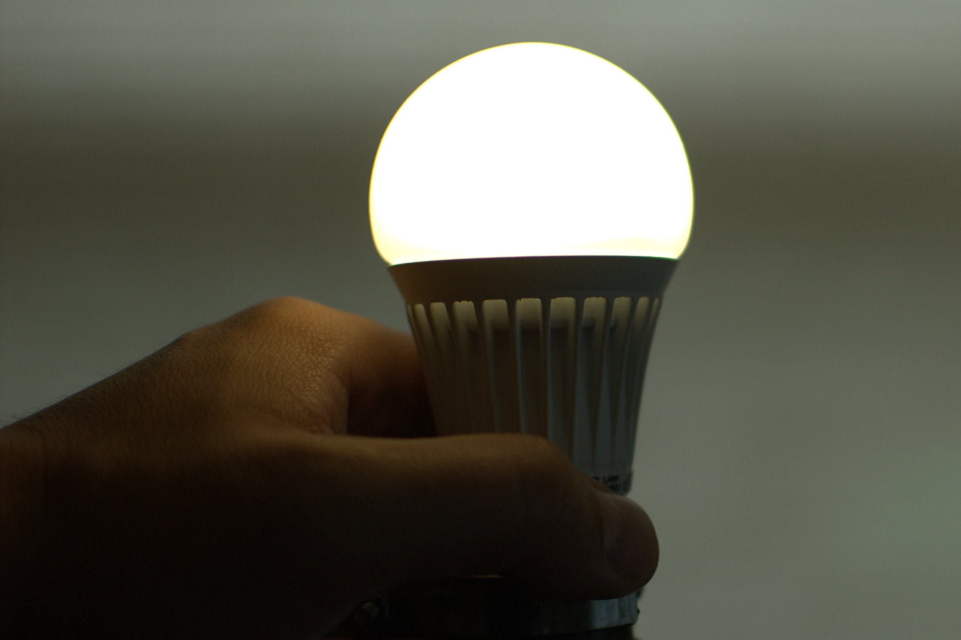 Efisiensi energi - Biaya Listrik Apartemen Lebih Hemat dengan Lampu LED Rumah - cnet.com