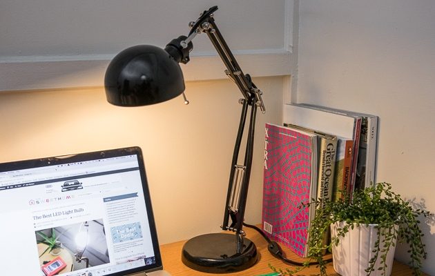 Lampu meja - Bisnis Lampu Meja Dekorasi, Usaha Bermodal Kecil dengan Potensi Untung Gede - thewirecutter.com