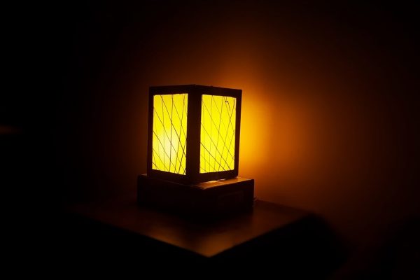 Memakai Lampu Tidur dengan Hemat - Memilih Lampu Tidur yang Nyaman dan Hemat - youtube.com