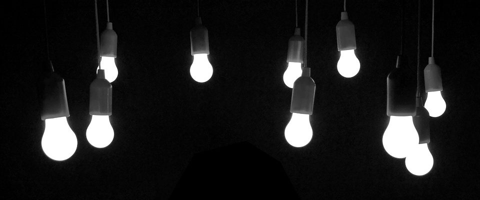 harga lampu led - Daftar Harga Lampu LED Terbaru Sesuai Jenisnya - pixabay.com